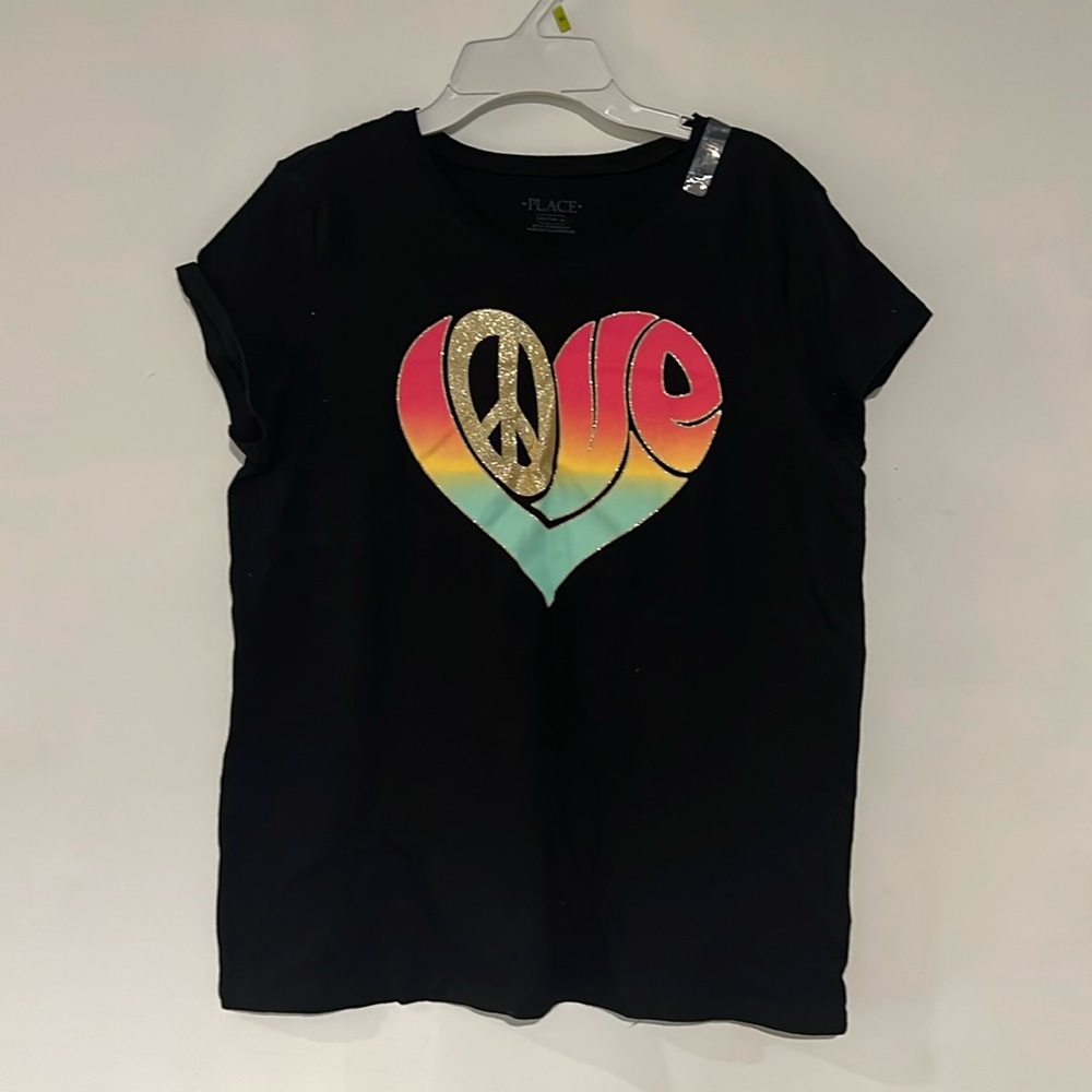 New with tags LOVE shirt